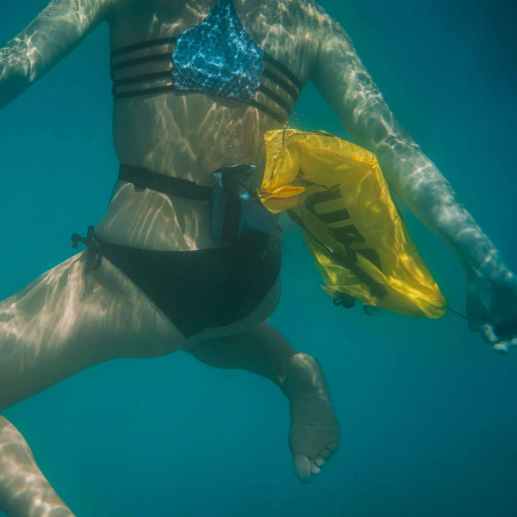 Restube Beach | Inflatable Safety Buoy | Sea Blue - Image 3